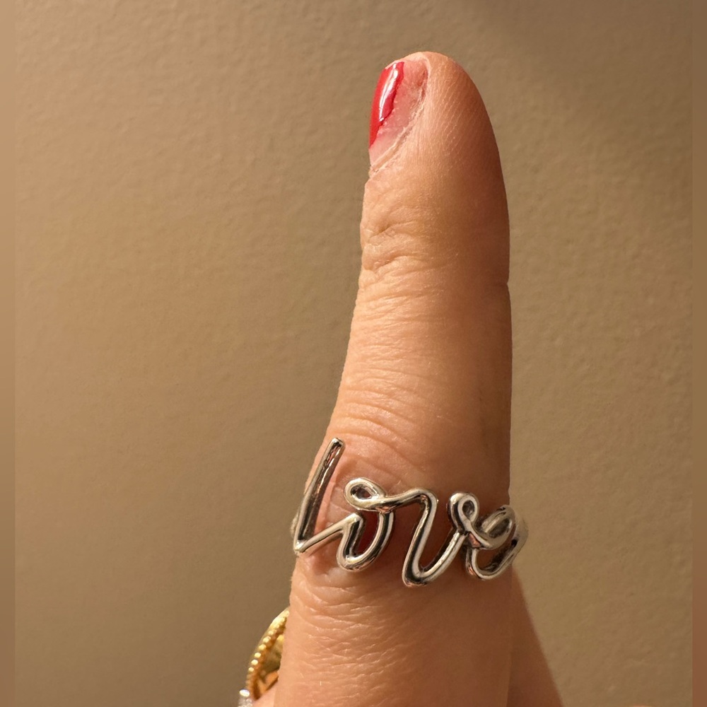 Elegant Silver 'Love' Ring